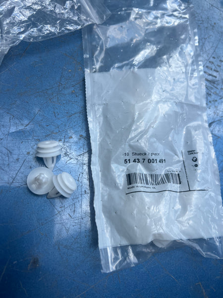 BMW Interior Trim Panel Clip Plastic Rivet Plug Clamp

51437001491

7001491

Genuine              https://bmwusedsparesonline.com/collections/all