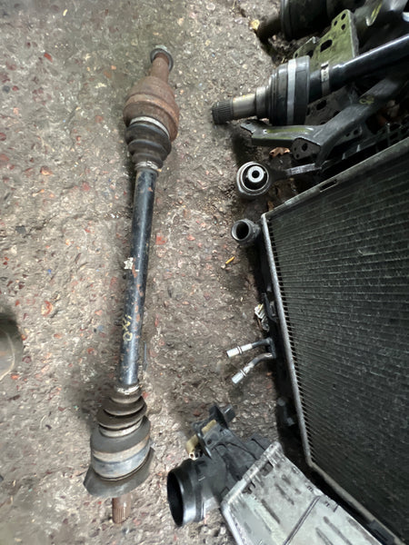 BMW X5 2011 E70 Rear drive shaft 

Bmw X5 F15 E70 X6 F16 E71 REAR DRIVESHAFT OUTPUT SHAFT LEFT OR RIGHT

8609839