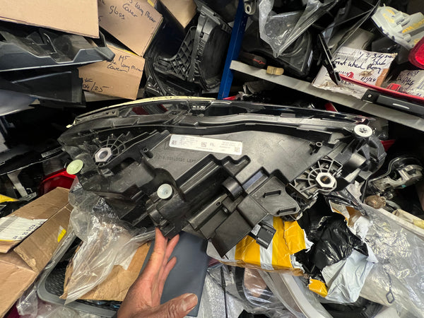 Bmw M2 2022 passenger side Adaptive  Led headlight

8083637 

63115A3Dc87

5A3DC87

bmw M2

bmw M2 headlight

bmw m2 part

bmw m2 parts

bmw part

bmw parts

bmw light

baronesstheBmlady

Bmw 2 series 2022  G42 passenger side used  headlight