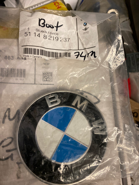 51148219237    BMW 2 3 4 SERIES (F45+F46+F31+F32+F33) REAR BOOT EMBLEM GENUINE     8219237