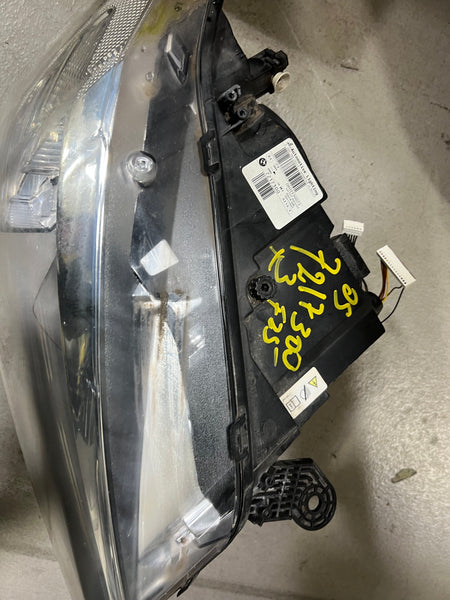 BMW X3  F25 Driver Side Headlight Xenon

7217300
