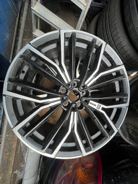 36118747236    BMW 5 series 2023 G30  1 single  Alloy Wheel   8Jx20    8747236