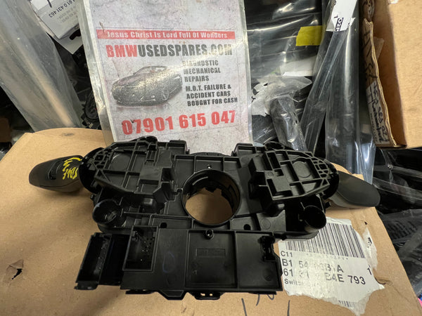 BMW X5 G05 INDICATOR STALK STEERING COLUMN SWITCH SQUIB

5B4E793

61315B4E793

Bmw x6 2025 indicator switch 

Bmw x7 2025 indicator switch 

bmwX4  2024 indicator switch