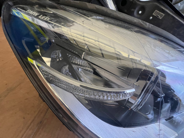 BMW 7 SERIES 2018  G11  Driver side Led headlight   8499222