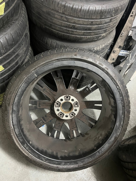 8053501     BMW 5  series 2020  G30  1  Alloy wheel  with tyre             245/35/20    8J x 20  ET44  GENUINE  8053501   may need refurbishing   observe  all pictures