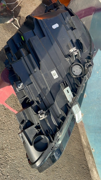 63115A1E058      BMW 1 SERIES  2023 F40 Drivers side  LED headlight