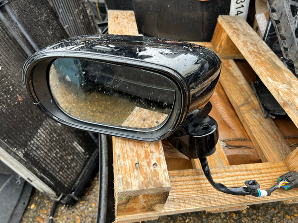 Mini Cooper 2024 J01 J05 passenger side wing mirror 

Mini Cooper J01 passenger side wing mirror

Mini Cooper J05 passenger side wing mirror 

This mirror has a hole at the back 

please observe all pictures