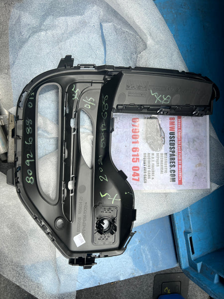 Bmw part 

Bmw parts

51128092688

BMW X5  2021 G05 Driver Side fog light BUMPER GRILLE TRIM

8092688

NEW

GENUINE

BMW X5 G05 BUMPER M SPORT  Driver side FOG LAMP COVER