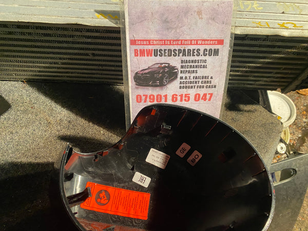 A3345437
     NEW MINI JCW F55 F56 F57 F60 Series passenger wing Mirrror cover.

51162465799

   2465799

Mini Cooper s  Jcw mirror cover 

Mini Cooper mirror cover