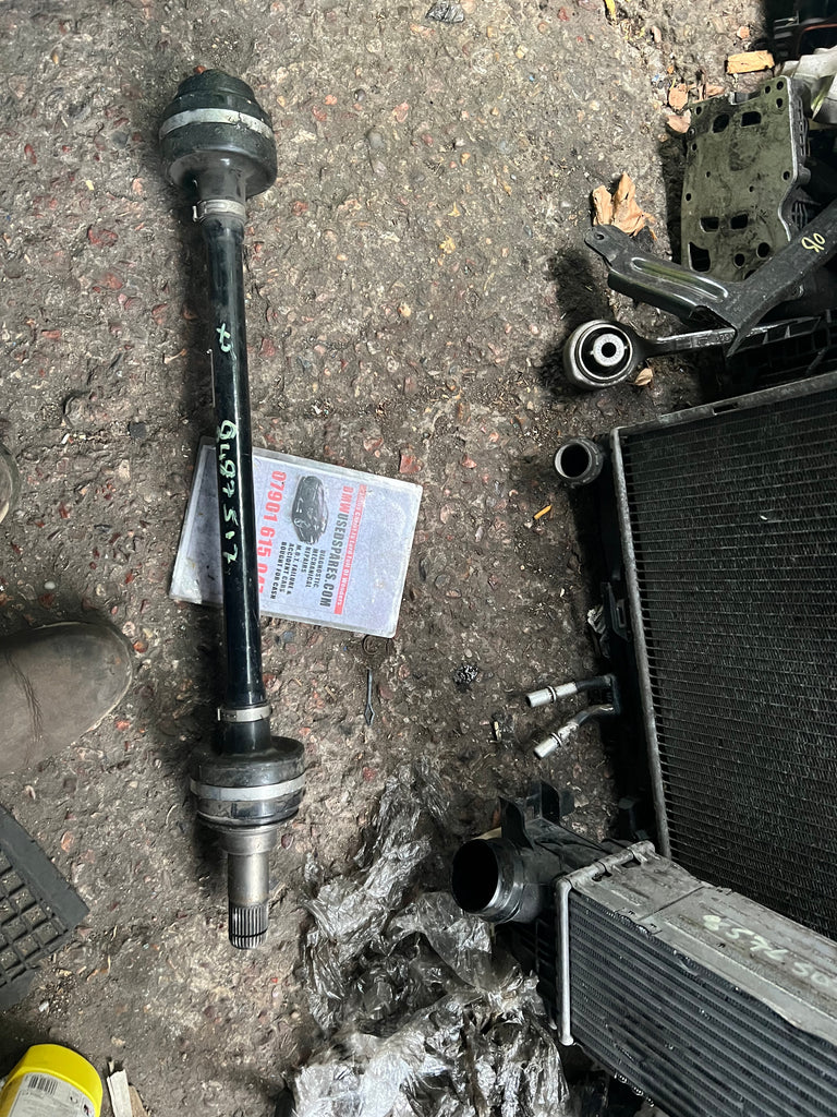 BMW X5  2020 G05 passenger side rear DRIVESHAFT 8487517

Bmw drive shaft G05 G06 G07 X6 X7

Bnw X5 drive shaft