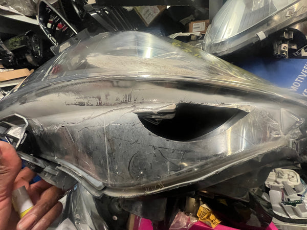 63117420441 

     BMW X2 2018 f39 passenger side FULL LED  headlight

   7420441