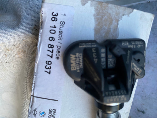 BMW 2 series 2020 f44 tyre pressure sensor 

bmw 1 series f40 2025 tyre pressure sensor 

BMW TPMS Tyre Pressure Sensor Genuine 36106877937

6877937

genuine 

bmw tyre pressure sensor
