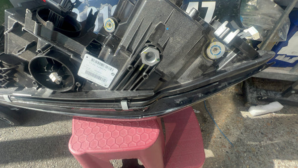 63115A1DB71    Bmw 3 series 2021 G20 passenger side LED headlight   SHADOW EDITION   5A1DB71