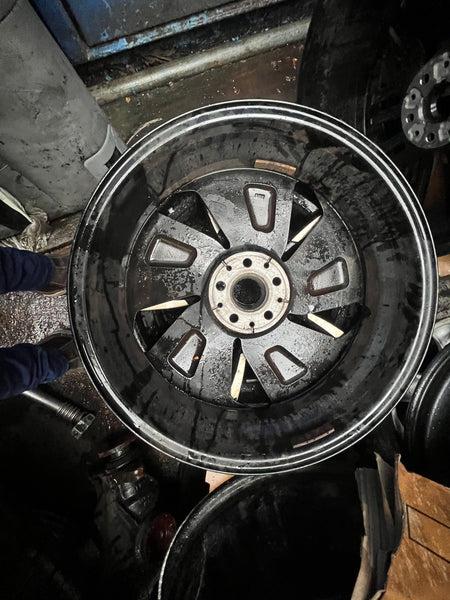 6856897  BMW i3 2015  1 single front ALLOY WHEEL  5/1/2 5J 19 BLACK DIAMOND CUT