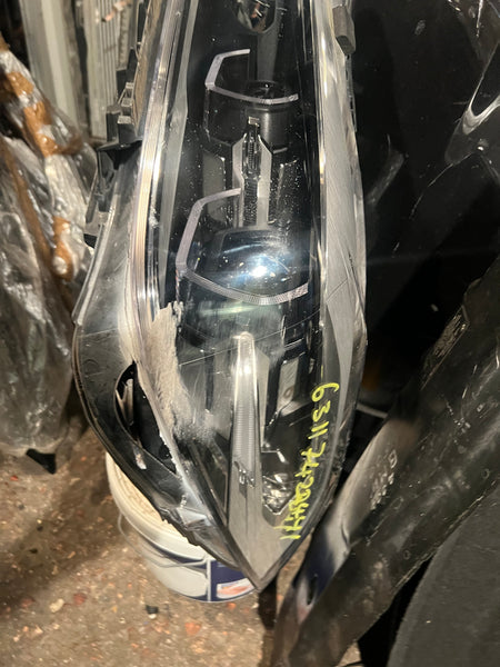 63117420441 

     BMW X2 2018 f39 passenger side FULL LED  headlight

   7420441