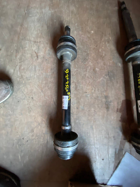 Bmw ix3 2024 Passenger side rear drive shaft

 33207560819

7560819

 REAR LEFT TRANSMISSION / 756081905 / 17343783 FOR BMW iX3 

bmw drive shaft

bmw part

bmw parts 

bnw

baronessbnw

baronessthebmlady
