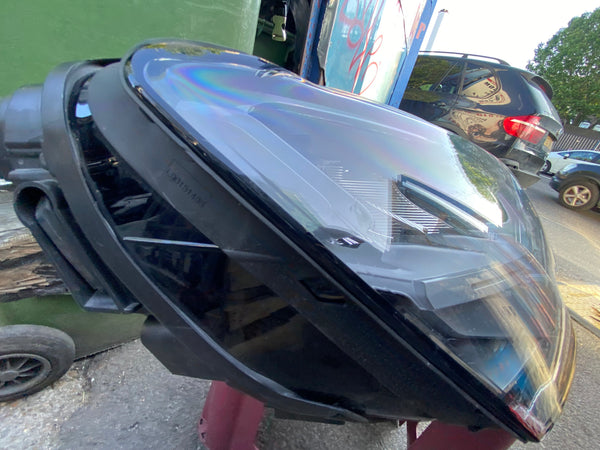 8Y0941012A  AUDI A3 2022  8Y GENUINE Driver Side  LED HEADLIGHT