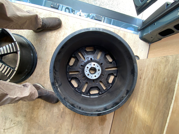 BMW iX i20 single Alloy wheel
22 Inch 1025 M
Aerodynamics 
5A73071.        Bmw XM G09 single Alloy wheel