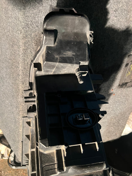 Bmw light

bmw part

63117259547

BMW 3 series 2015 F30 Passenger Side xenon light

no ballast no bulb

7259547