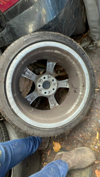 7842134
BMW Z4 E89  1 single Alloy Wheel Style 325 8.5jx18 18 Inch 



tyre 225/35/18 94 Y
