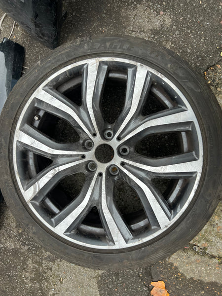 Bmw part

bmw parts

bmw alloy wheel

Bmw X1  2022 one single alloy wheel 

BMW X2 F39 2022  1 single ALLOY WHEEL RIM 19'' R19 8J

36116851785

6851785