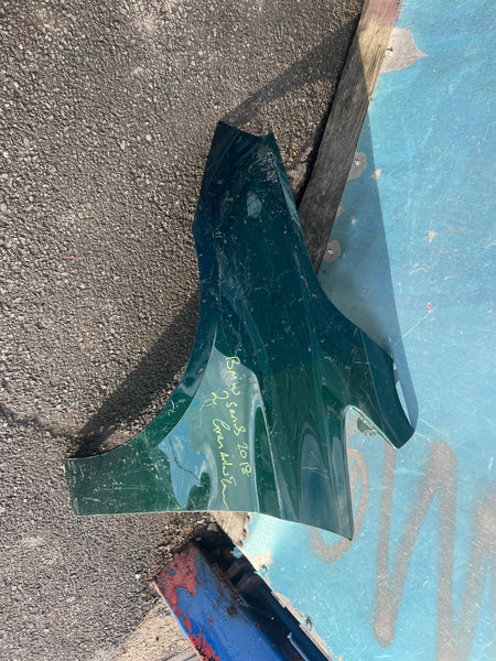 Bmw 2 series active tourer 

bmw f45

bmw f46
   
  Bmw 2 series 2018 f45 Active tourer front wings 

    7382183

   front wing BMW 2 series ACTIVE TOURER   
All Wings need repair 

please observe pictures 

41007382183