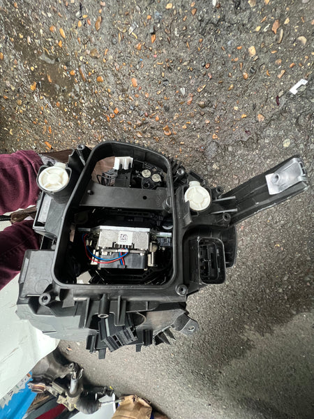 63118737596     Mini Cooper 2022 F56 Driver Side xenon Led Headlight    8737596