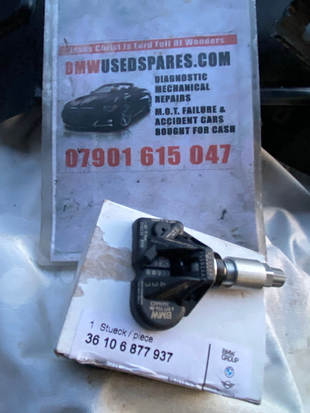 BMW 2 series 2020 f44 tyre pressure sensor 

bmw 1 series f40 2025 tyre pressure sensor 

BMW TPMS Tyre Pressure Sensor Genuine 36106877937

6877937

genuine 

bmw tyre pressure sensor
