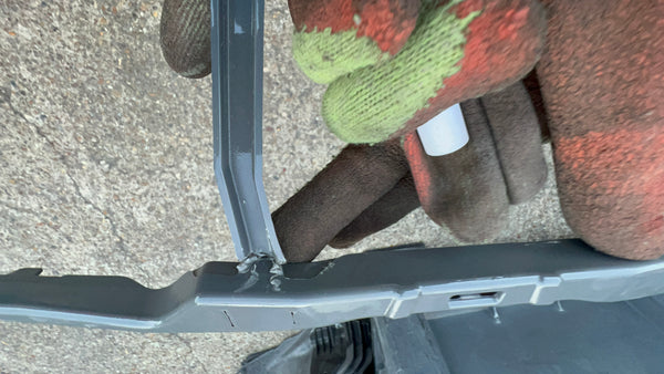 51119881907    BMW X1  2023 M SPORT XDRIVE U11 SUV FRONT BUMPER GREY 6 PDC   bit missing between the grille  bumper needs repair   please observe pictures   GENUINE