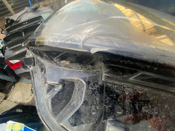 Bmw 5 Series G30 2021  Driver side Full Led Headlight 

9479260

The glass is scuffed 

please observe all pictures 

Bmw part

Bmw parts 

bmw g30 headlight

bmw light