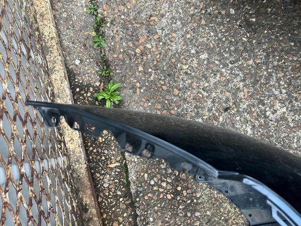 BMW 5 series 2025 G60 Front M sport Bumper

8084653

51118084653

29176901

bmw part

bmw Bumper