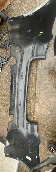 BMW X3 2021 G01, Rear M-sport Bumper

Black 

would need a respray 

please observe all pictures 

8089729

6578918