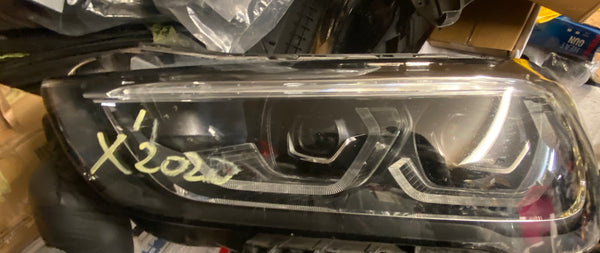 BMW X1 2020 F48 LCI M SPORT PASSENGER SIDE FULL LED HEADLIGHT 

5A01173

63115A01173

bmw light

bmw part

bmw parts