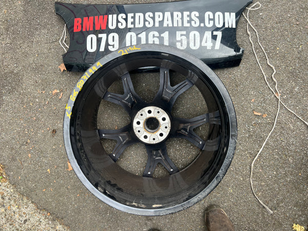 BMW X5 2021 741M M SPORT REAR 21" 1 single Rear ALLOY WHEEL RIM DIAMOND CUT

8071999

Bmw X5 rear alloy wheel 

Bmw x5 alloy wheel 

bmw part 

bmw parts

bmw rim

baronessbmw

baronessthebmlady

bmw 

bmw x5