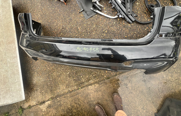 BMW X3 2021 G01, Rear M-sport Bumper

Black 

would need a respray 

please observe all pictures 

8089729

6578918