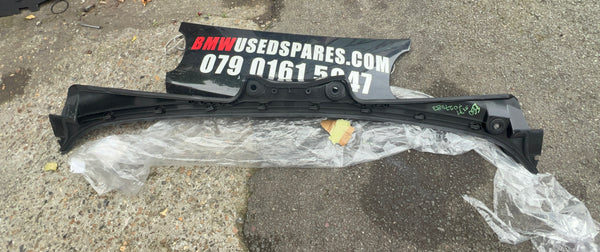 BMW  5 SERIES  2008 E60 E61 WINDSHIELD COWL PANEL COVER

7027083

51717027083

new