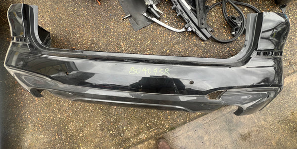 BMW X3 2021 G01, Rear M-sport Bumper

Black 

would need a respray 

please observe all pictures 

8089729

6578918