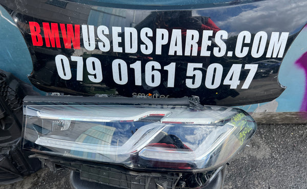 5A388D1 

Bmw 5 series 2022 passenger side Led headlight 
clip broken 
clip has been repaired 
please observe all pictures 

5A388D1-