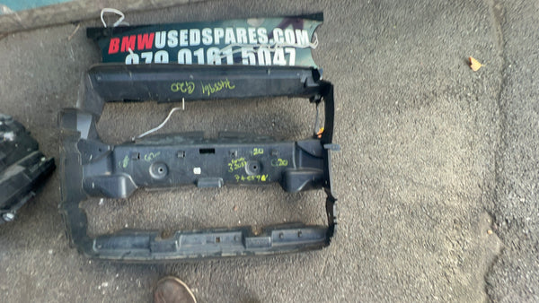 51747455961
    BMW 3  series 2022 G20 G21 CENTER DUCT AIR INTAKE RADIATOR  

   USED

   7455961