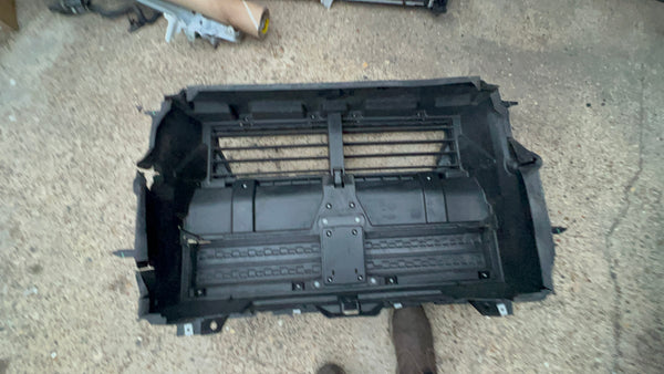 BMW F45 F46 LCI 2 SERIES ACTIVE GRAN TOURER FRONT PANEL AIRDUCT

51748499973