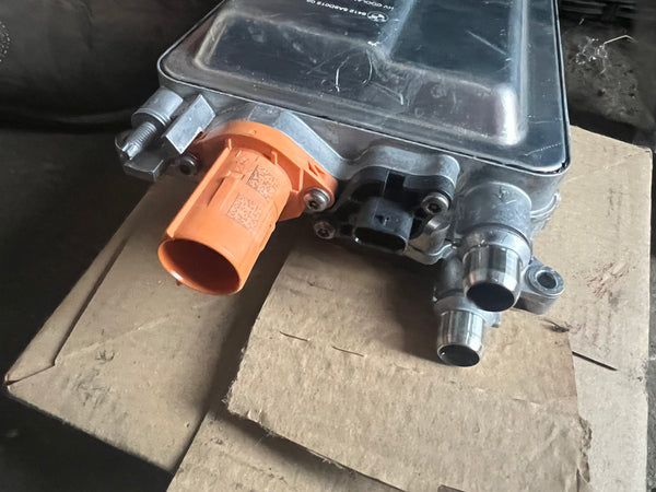 BMW i4 G26 2024 HV HIGH VOLTAGE BATTERY ELECTRIC COOLANT HEATER

64125A9d015 02

5A9D015               Bmw part             bmw parts bmw electric coolant heater Baronessthebmlady