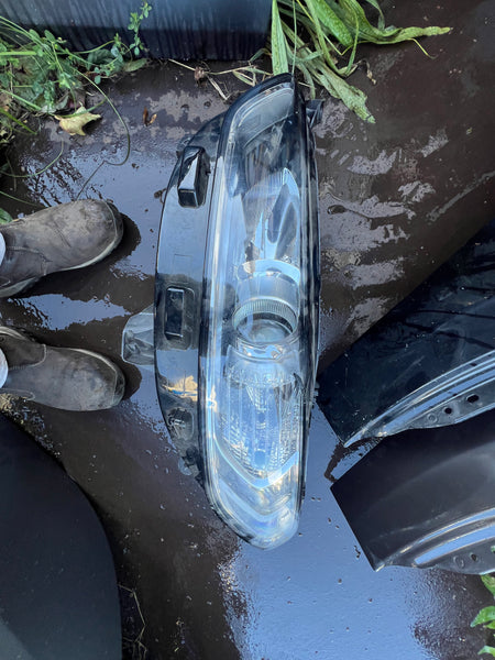 FORD MONDEO  2021 Passenger side HEADLAMP HALOGEN

DS73-13W030