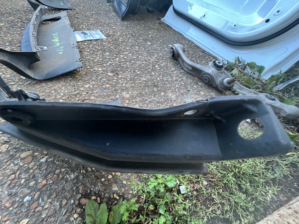 Mini Countryman cooper  2015 R60 Rear Bumper lower spoiler

51129801899 

mini R60 rear bumper spoiler 

mini countryman R60 rear spoiler