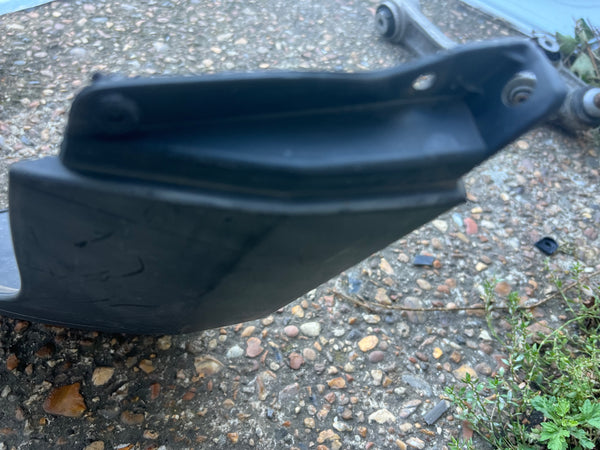 Mini Countryman cooper  2015 R60 Rear Bumper lower spoiler

51129801899 

mini R60 rear bumper spoiler 

mini countryman R60 rear spoiler