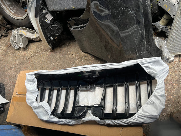 Bmw parts           Bmw part.            BMW X1  U11 2024 High Gloss Black Kidney Grilles Shadowline
Genuine
51135A0BB85
5A0BB85