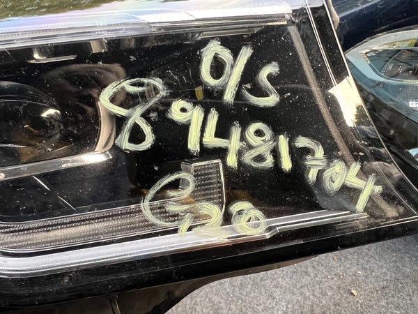 A89481704-08
   BMW 3 Series 2022 G20 G21  Driver Side LED Headlight

no module 

GENUINE

9481704

bmw G20 headlight