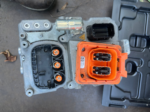 BMW G30 G38 G11 G12 Electric Machines Electronics Machine (EME)

12369797951

9797951

1236102135. 68

LE8679669.   02