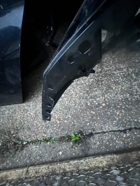BMW iX i20  2024 M SPORT FRONT BUMPER

GENUINE

5111 7933621

7933621

bmw bumper

bmw part

bmw part 

mini parts