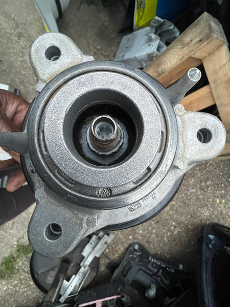 BMW F97 X3M 2025 front passenger  side Suspension

Bmw x3m  2025 passenger leg

Bmw x4m 2025 passenger leg

11577210,

8067505

22205500

bmw part

bmw parts

bmw x3m

bmw x4m