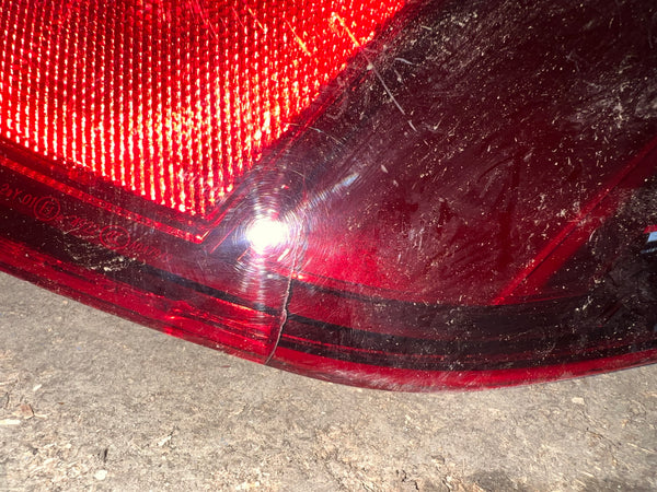 Bmw X6 2021 G06 passenger side backlight

bmw G06 passenger side back light

H3744227315. 
There is a scratch on the lens

please observe pictures